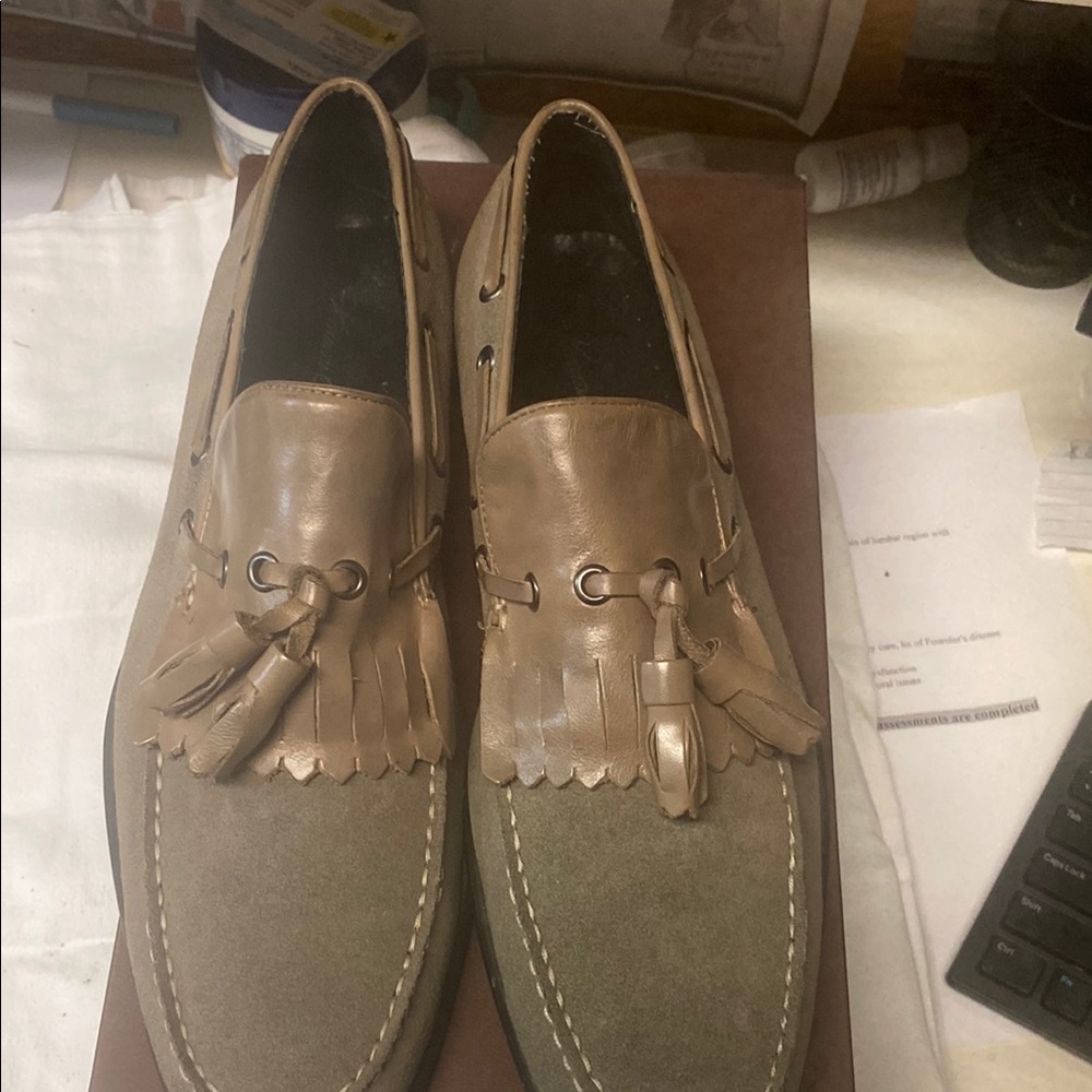 Kenneth Cole New York Tan and Brown Loafers with Tassels